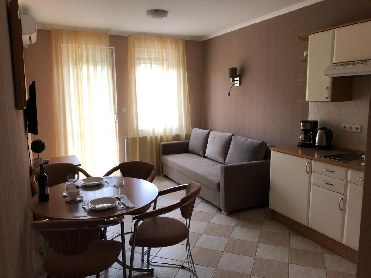 Jozsef Apartments House ザラカロシュ エクステリア 写真