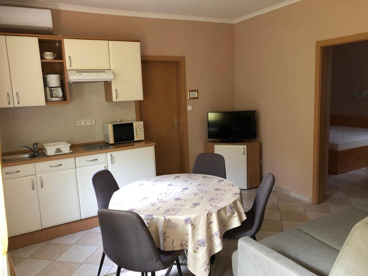 Jozsef Apartments House ザラカロシュ エクステリア 写真