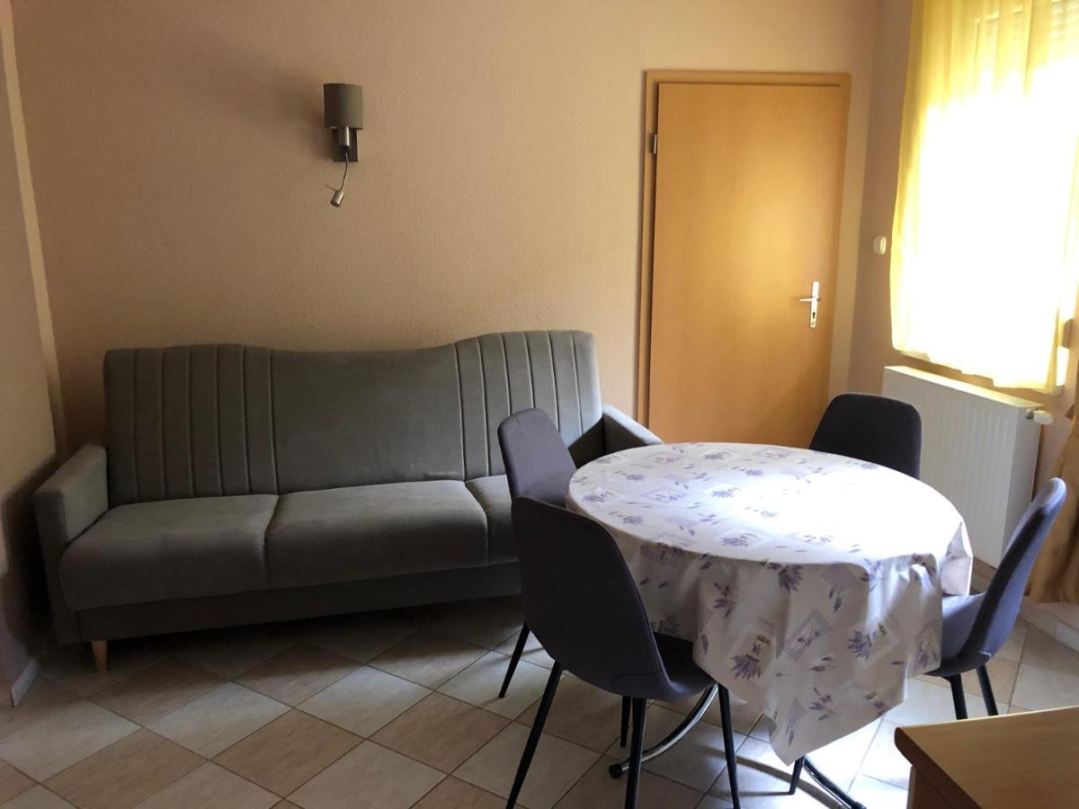 Jozsef Apartments House ザラカロシュ エクステリア 写真