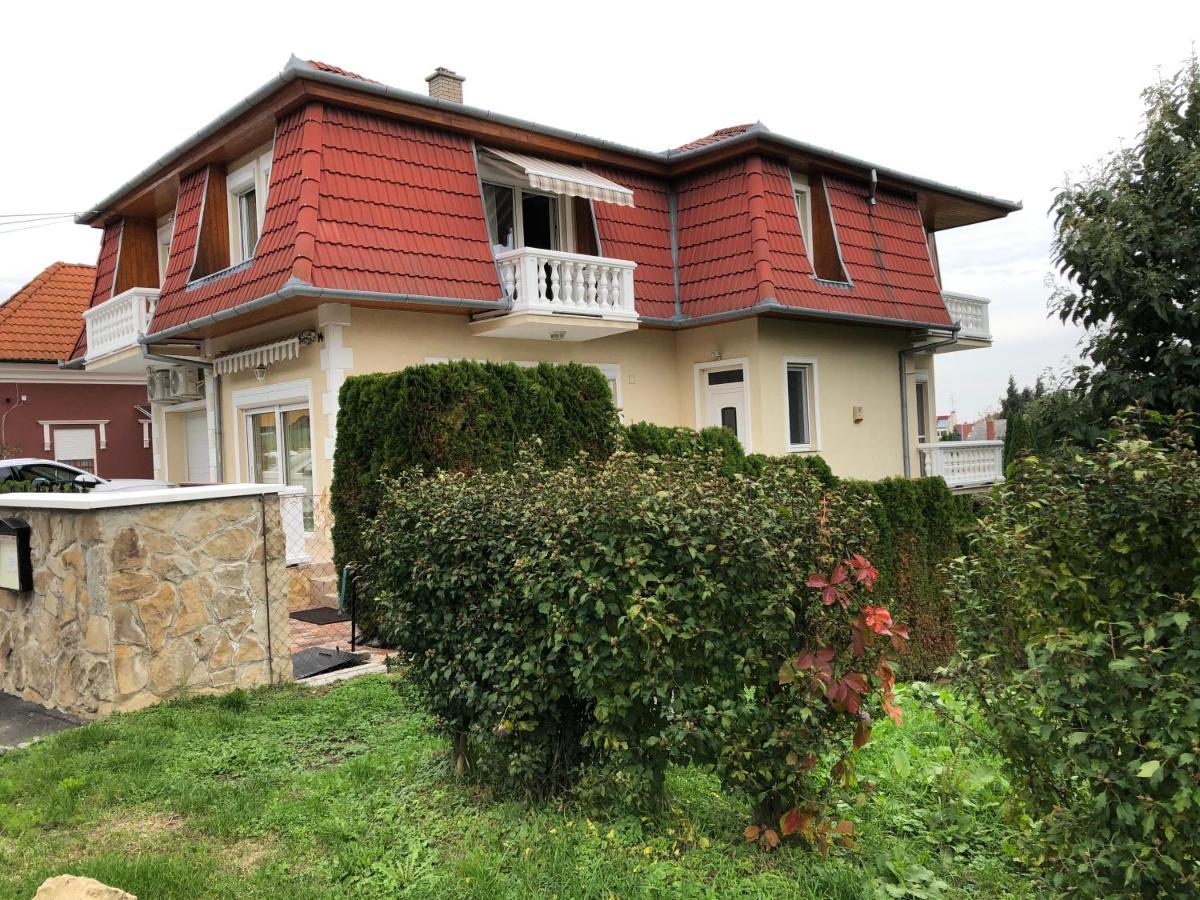 Jozsef Apartments House ザラカロシュ エクステリア 写真