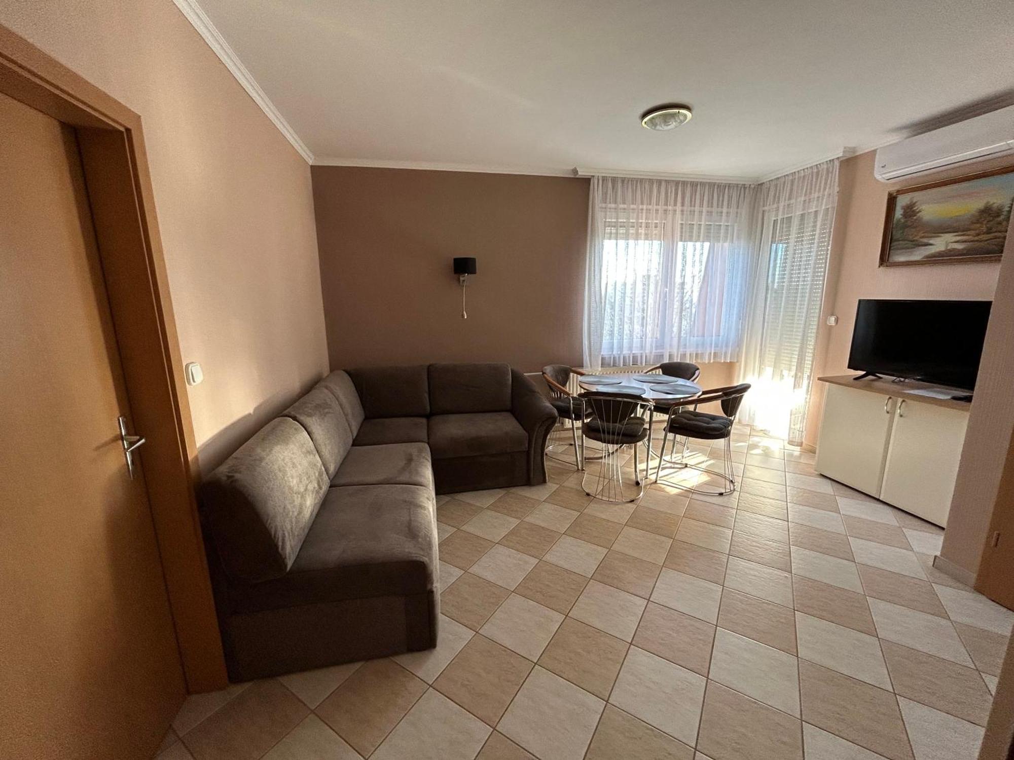 Jozsef Apartments House ザラカロシュ エクステリア 写真