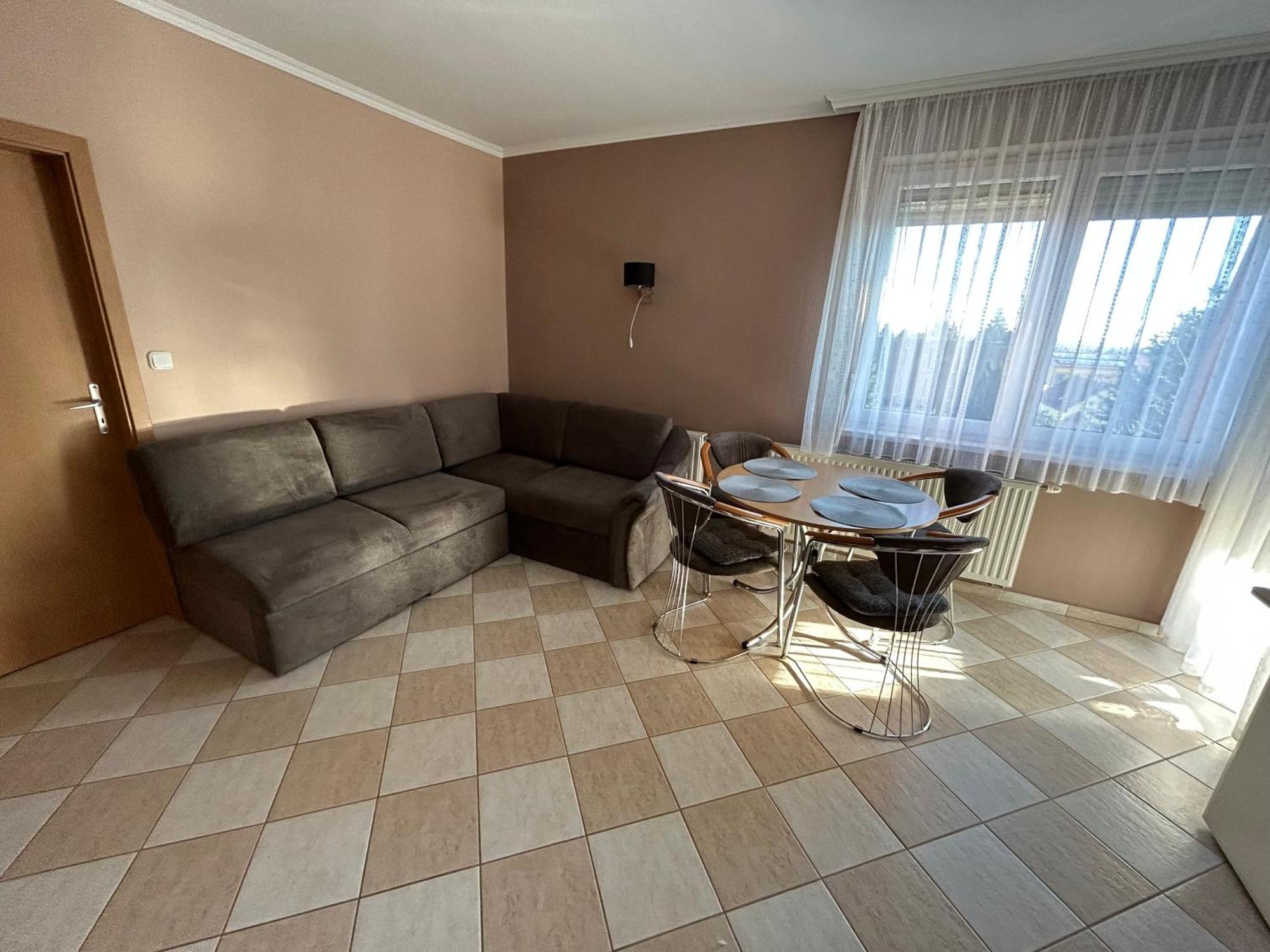 Jozsef Apartments House ザラカロシュ エクステリア 写真