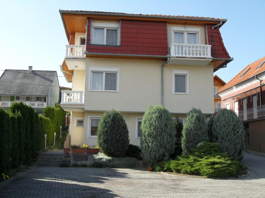Jozsef Apartments House ザラカロシュ エクステリア 写真