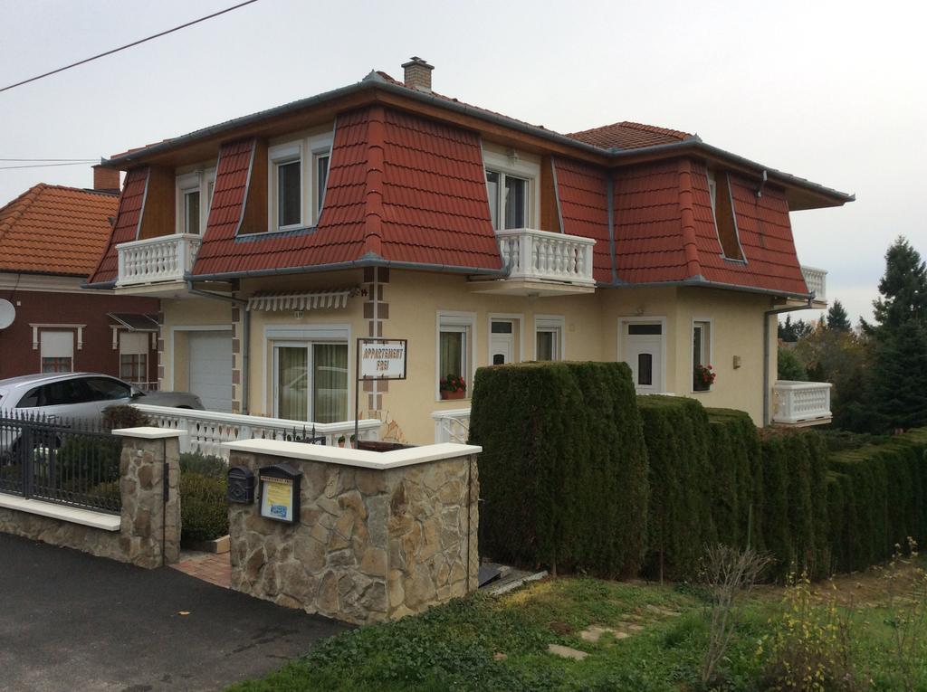 Jozsef Apartments House ザラカロシュ エクステリア 写真