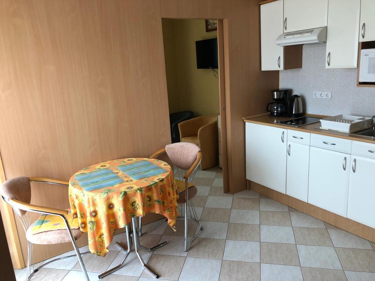 Jozsef Apartments House ザラカロシュ エクステリア 写真